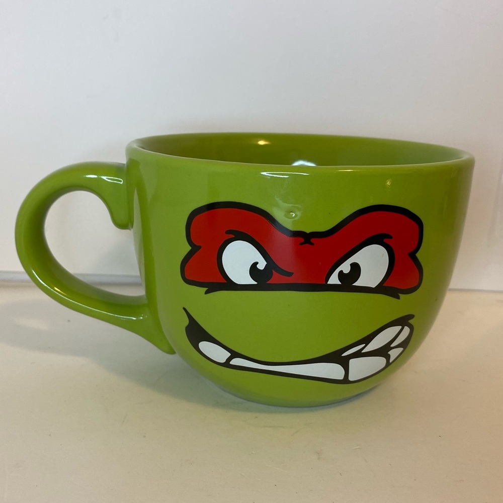 Teenage Mutant Ninja Turtles Raphael 24 oz. Soup Mug
Large